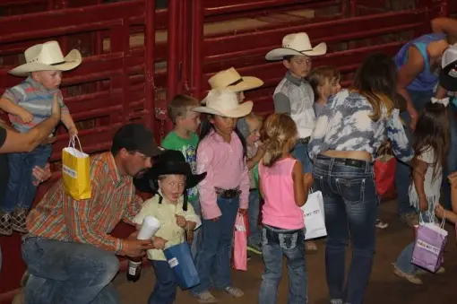Silent Auction &amp; Barrel Race for Peaches Neet Feet