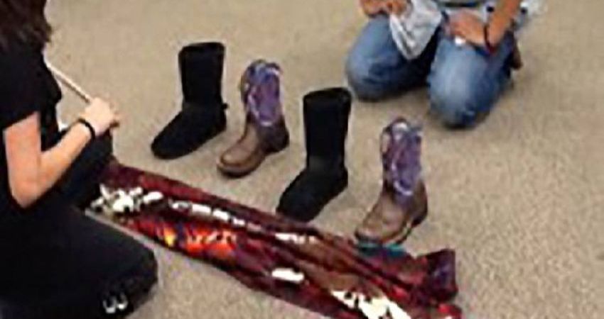 Keshjee' (Navajo Shoe Game)